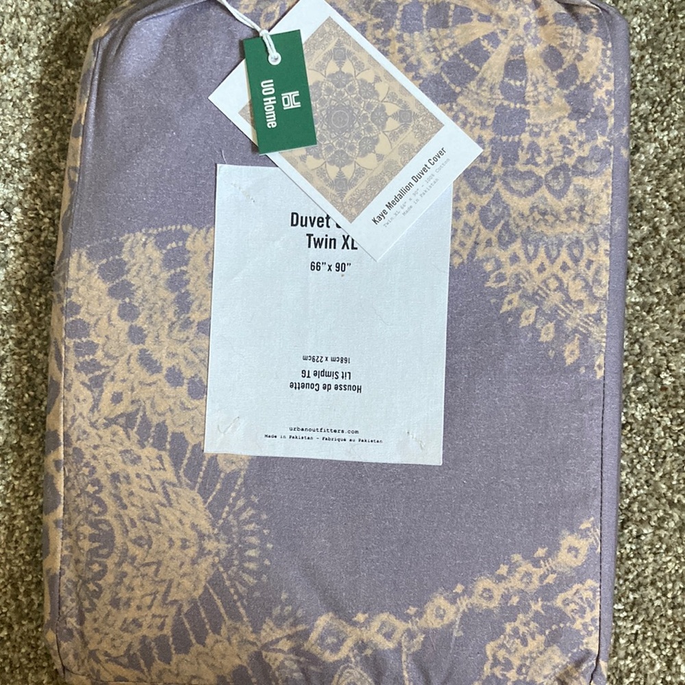 NWT- XL twin duvet cover
